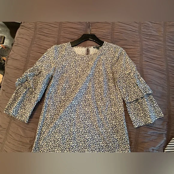 Women's Blue and White Ditsy Print Ruffle Sleeve Top - Picture 2 of 4